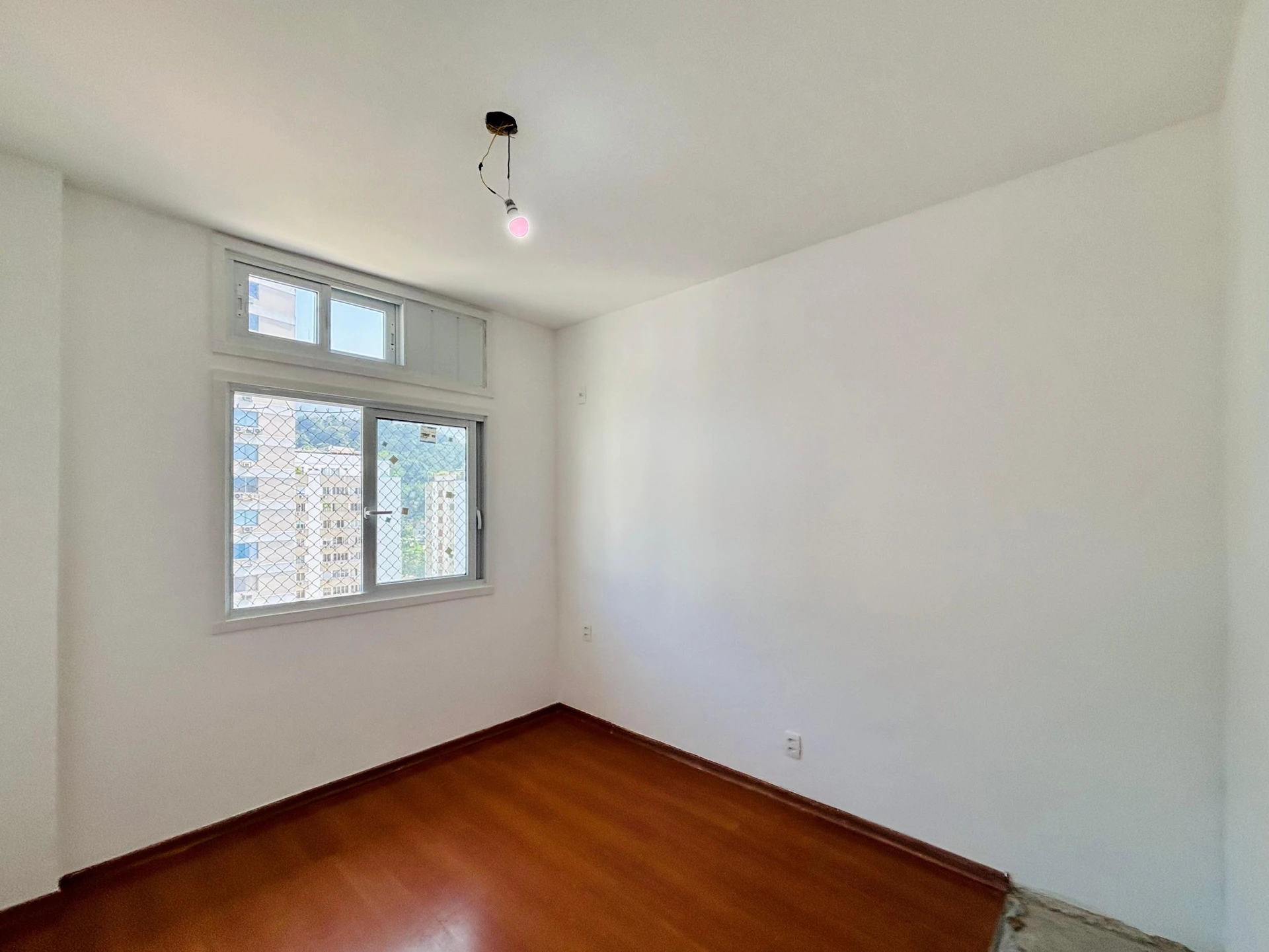 3-bedroom apartment with a mountain view — photo 6
