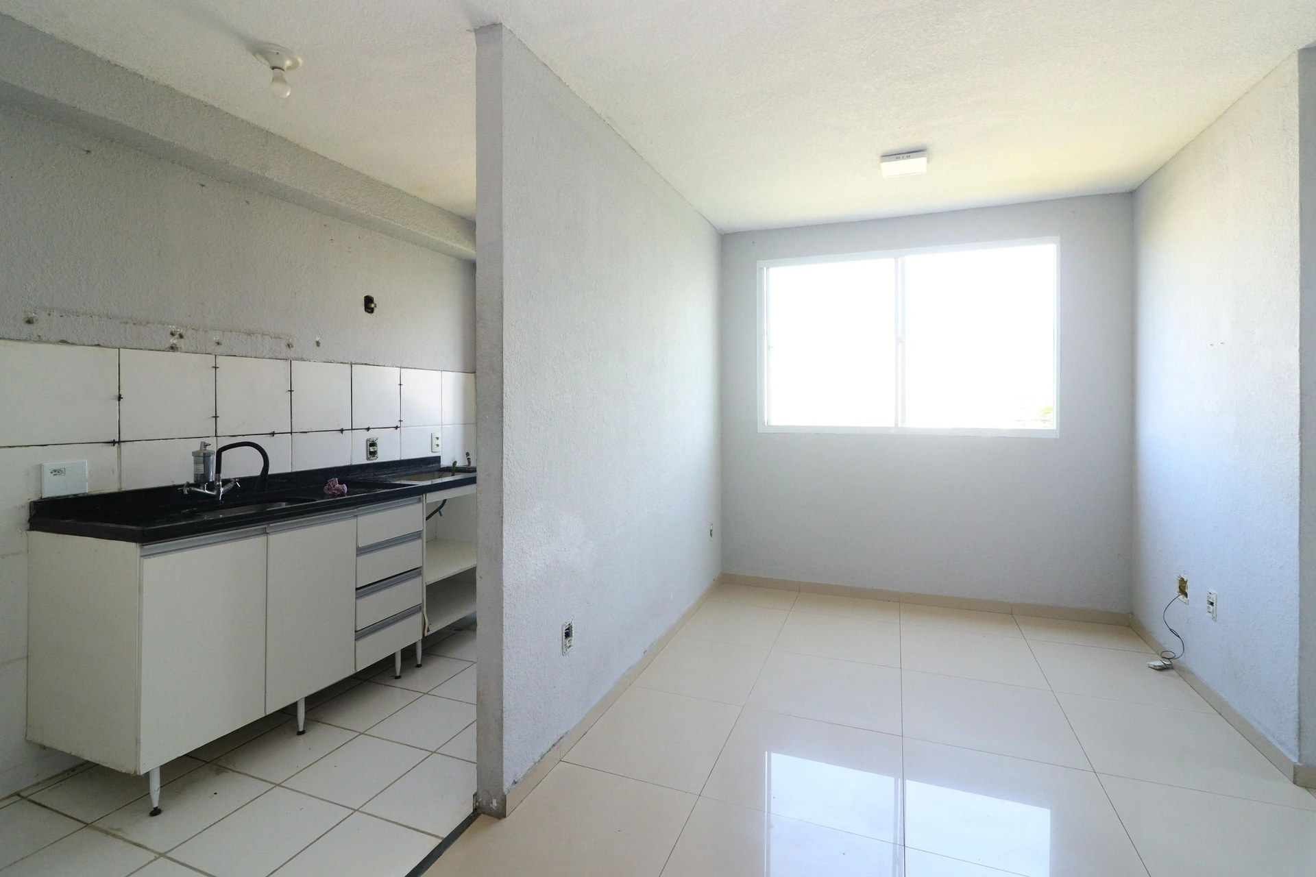 2-bedroom apartment with a home office — photo 2