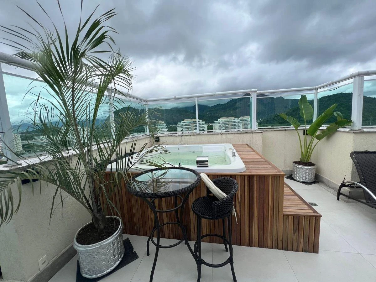 Furnished 189 m² apartment with 3 en-suite bedrooms and 2 parking — photo 3