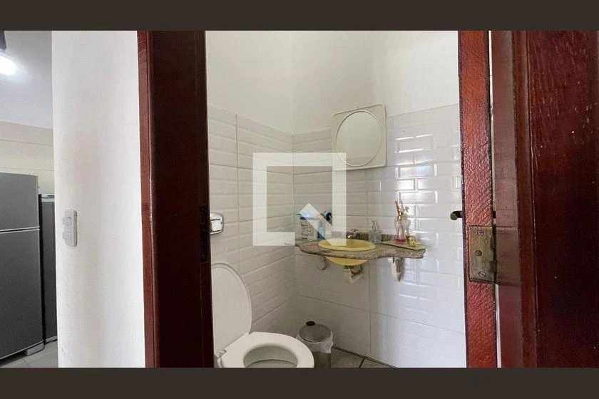 4-bedroom house with a washing machine in Florianópolis — photo 24