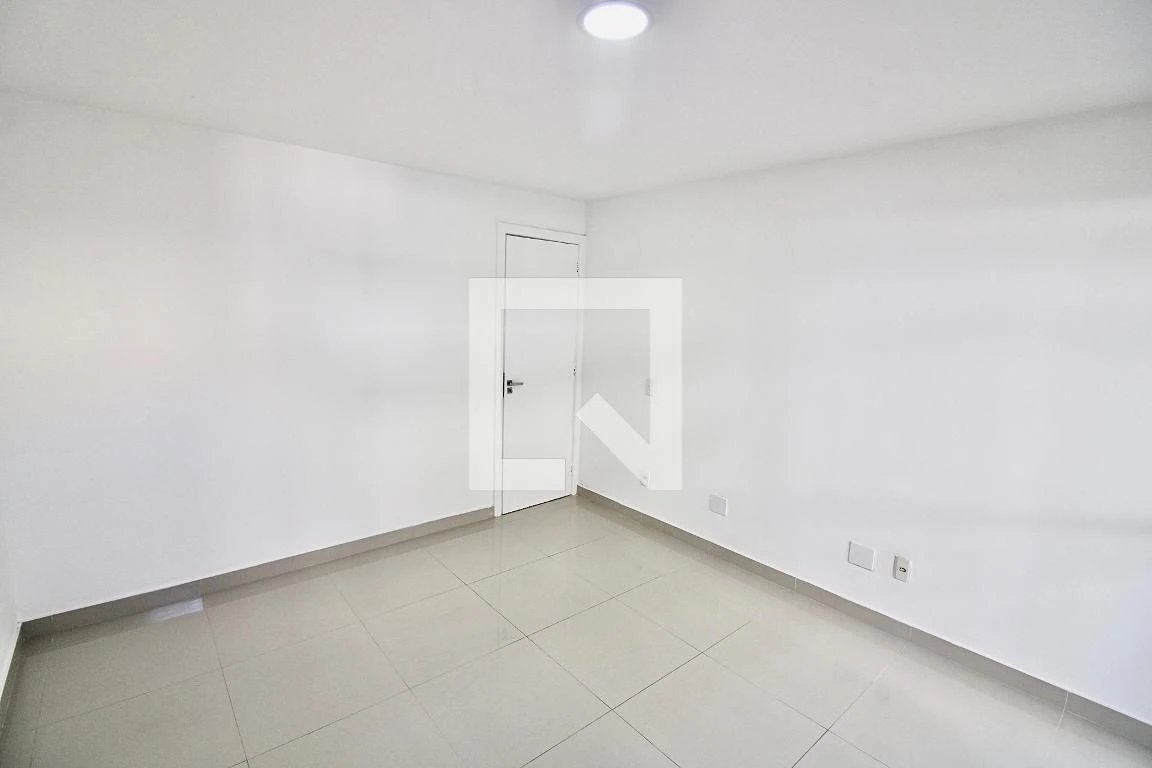 3-bedroom apartment, 1 with its own bathroom, 200 m² — photo 16