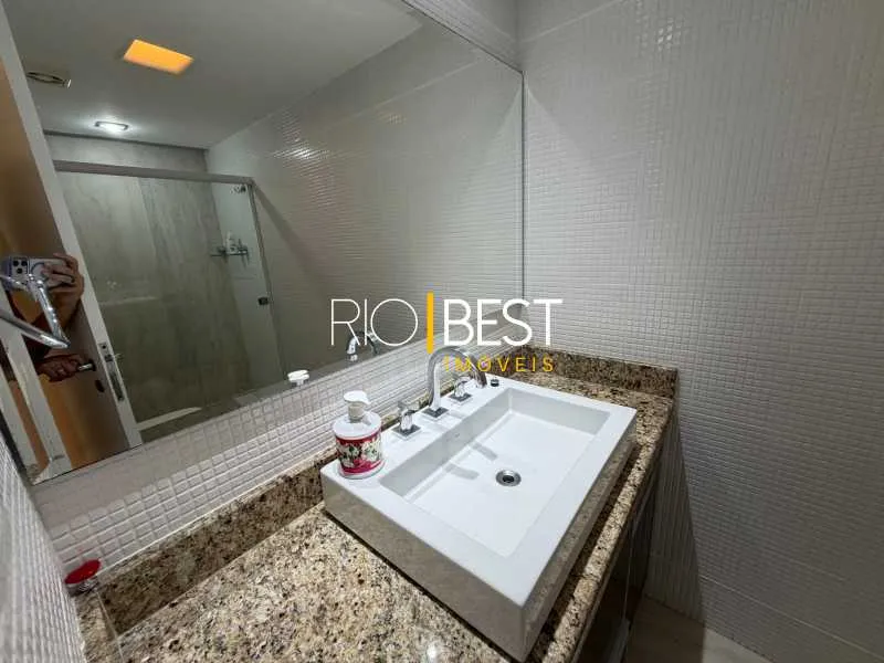 Furnished 4-bedroom apartment with open-plan kitchen — photo 18