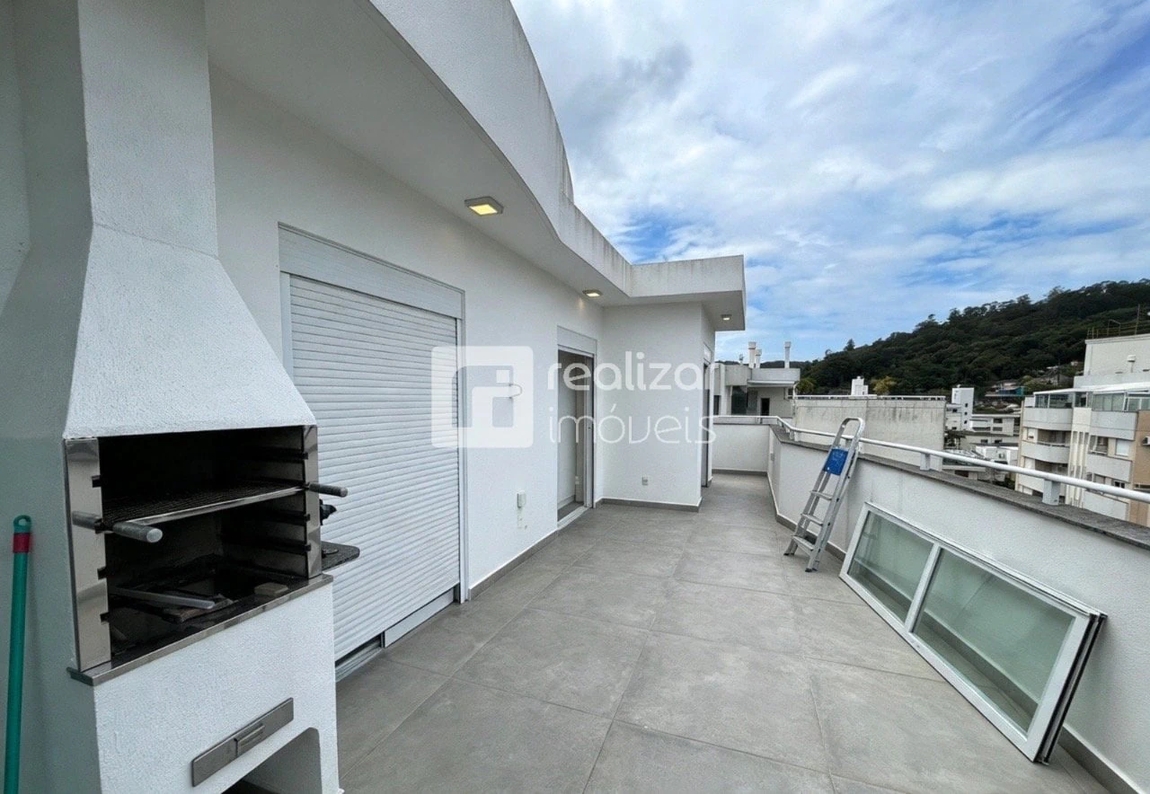 3-bedroom apartment with floor-to-ceiling windows — photo 7