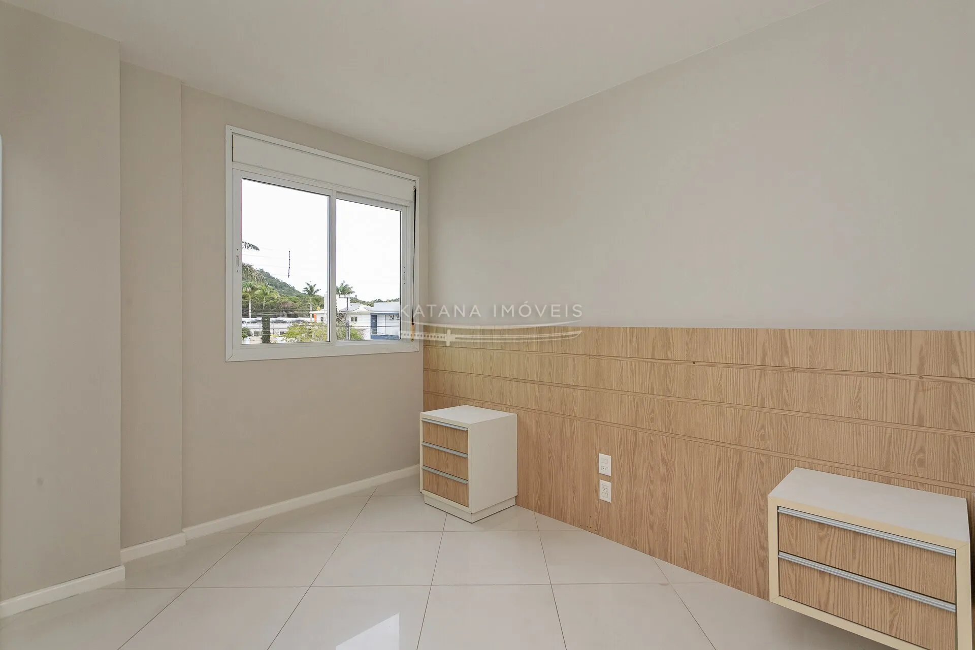 4-bedroom apartment with a bathtub in Florianópolis — photo 11