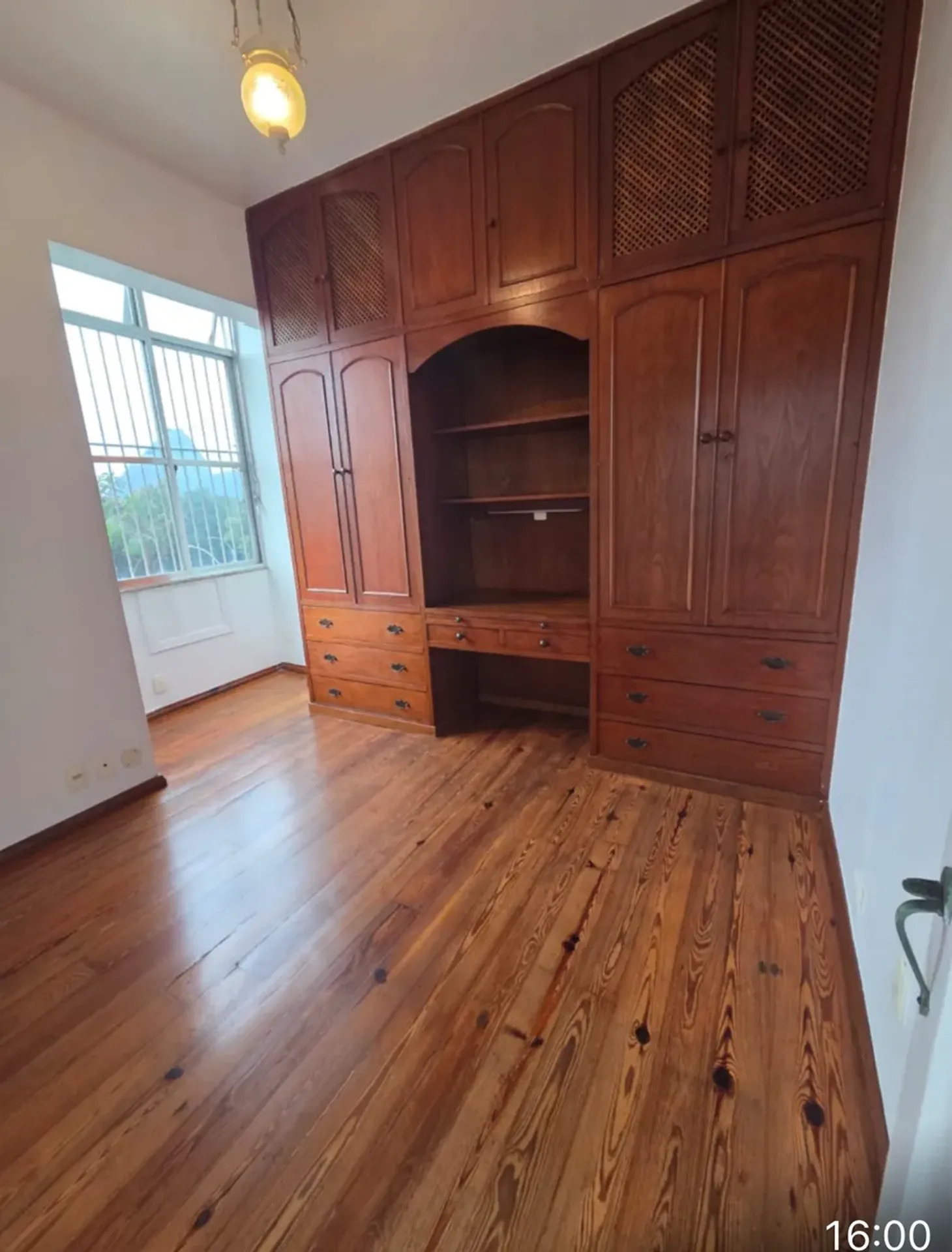 100 m² apartment with 3 bedrooms and a separate kitchen — photo 11