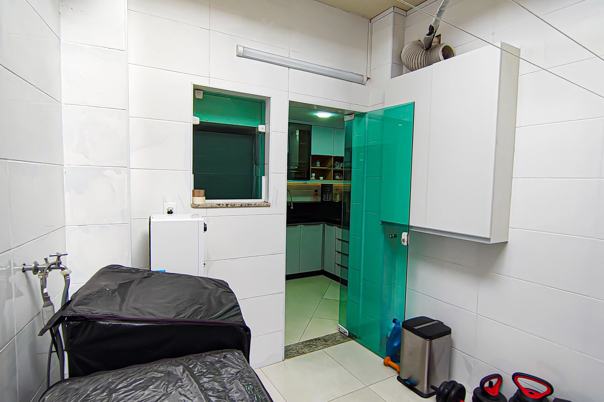 170 m² house with a dishwasher and a bathtub — photo 53