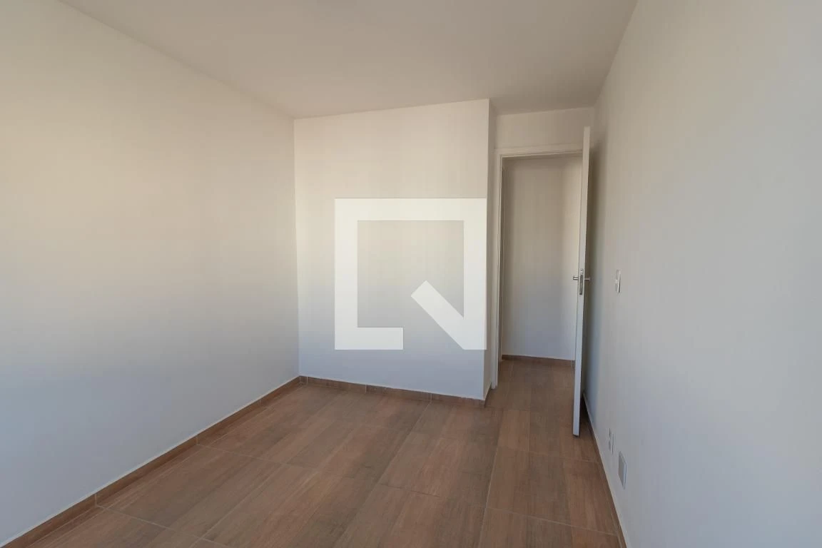 3-bedroom apartment in a building with a gym — photo 4