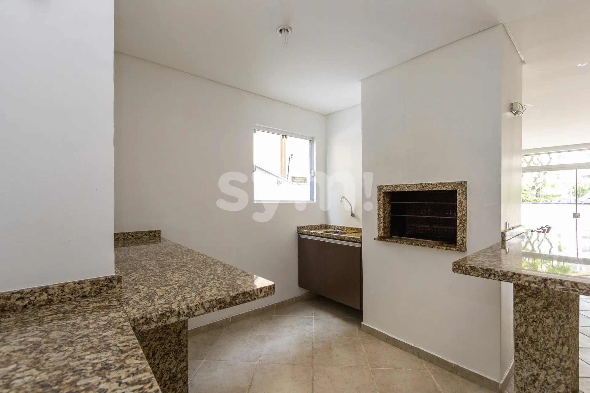 Квартира з 3 спальнями на 150 м² і 2 місця — photo 32
