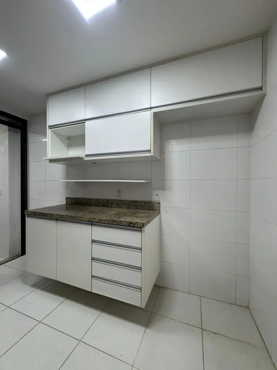House with 4 bedrooms and 5 bathrooms, balcony grill — photo 19