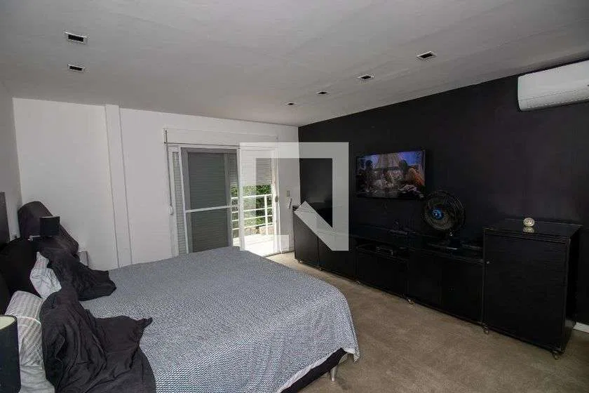 Condo house with 4 suites and 500 m² plus private garden — photo 13