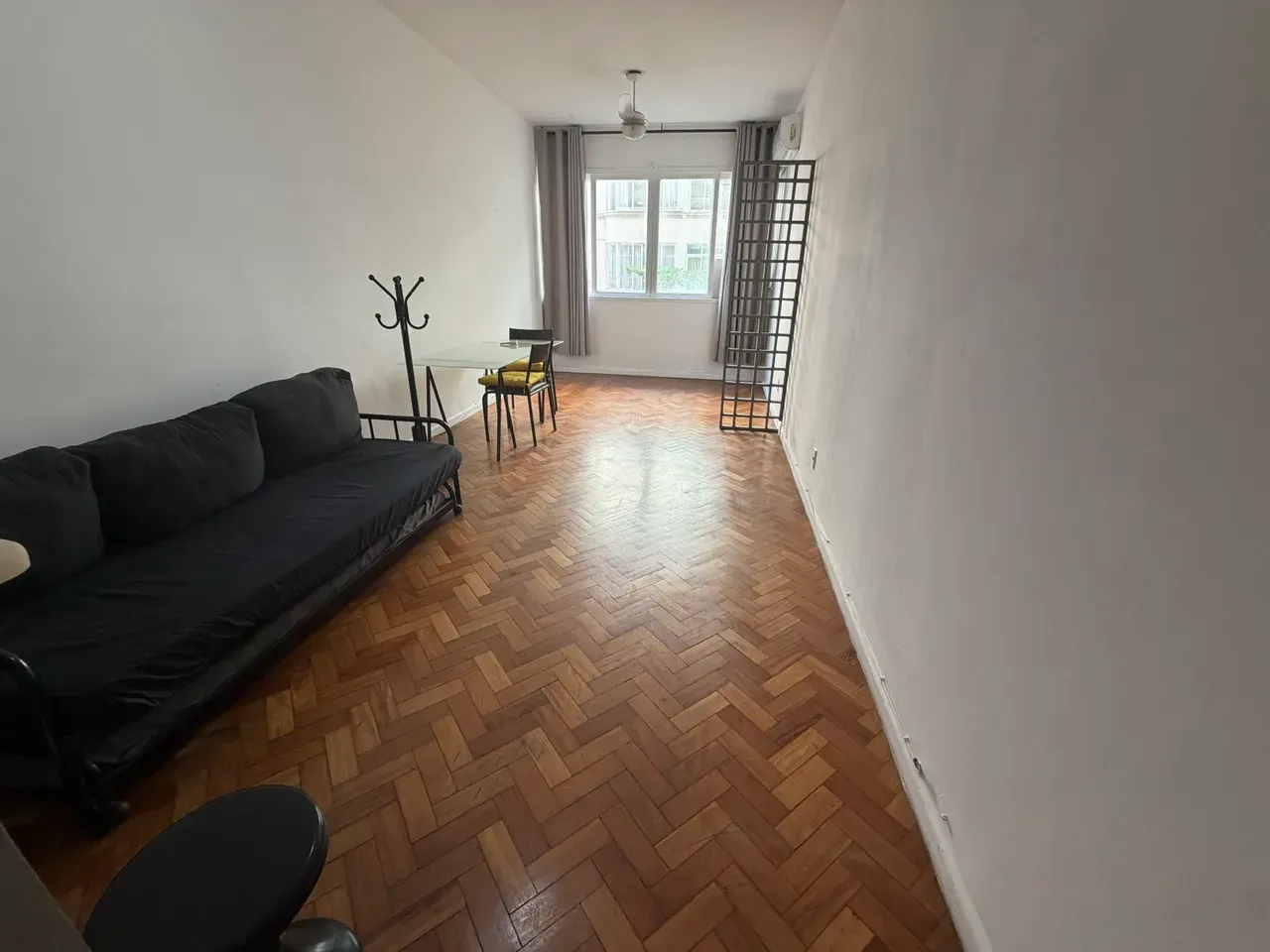 Деревянный пол или ламинат и 1 спальня: квартира 29 м² — photo 3