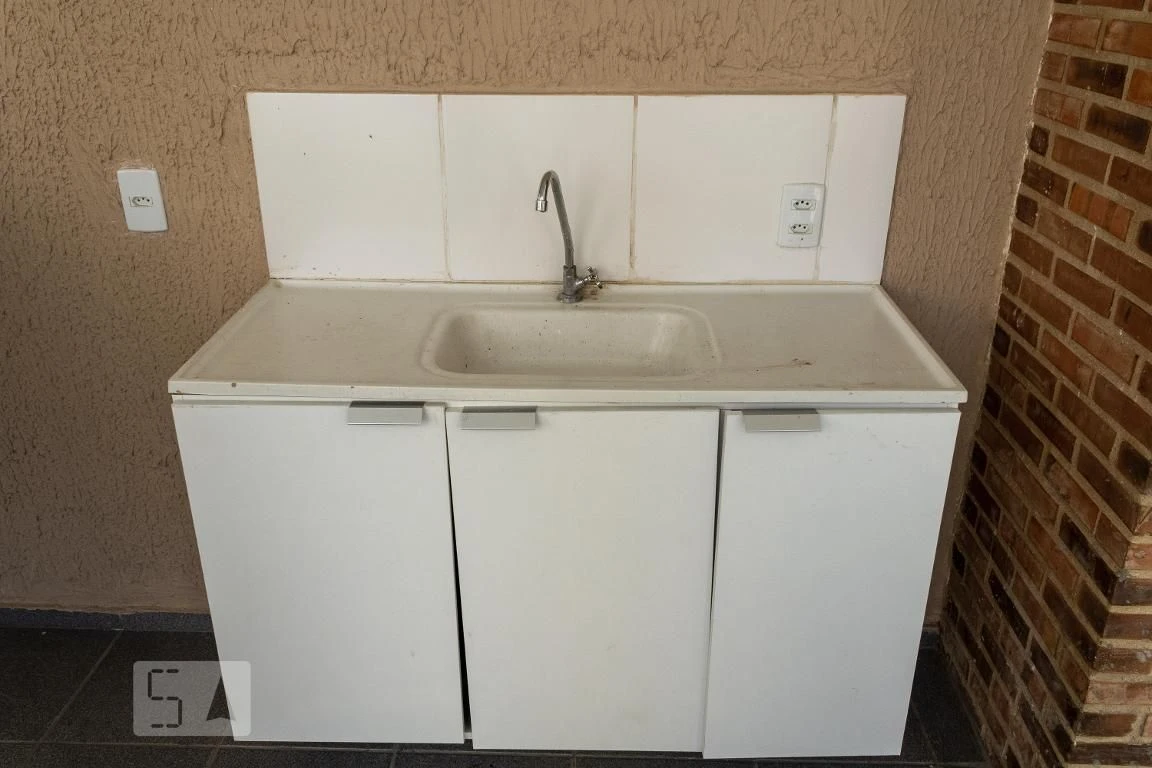Apartamento sem mobília com 2 quartos e área de serviço — photo 19