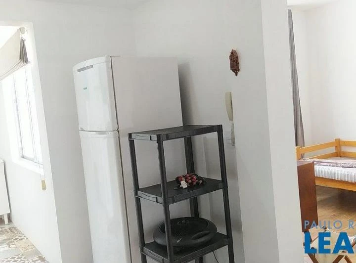Apartamento amueblado con 55 m², 2 dormitorios y sin parking — photo 2