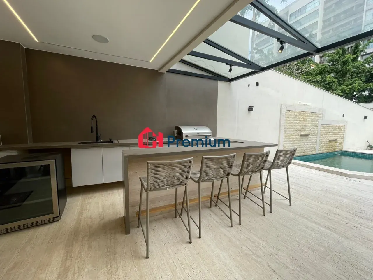 Furnished house with 3 bedrooms and open-plan kitchen — photo 9