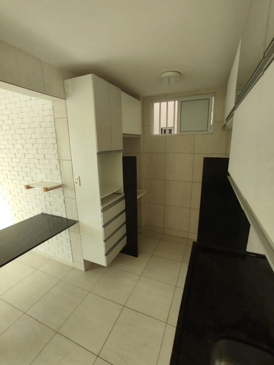 2-bedroom apartment in a building with a gym — photo 5