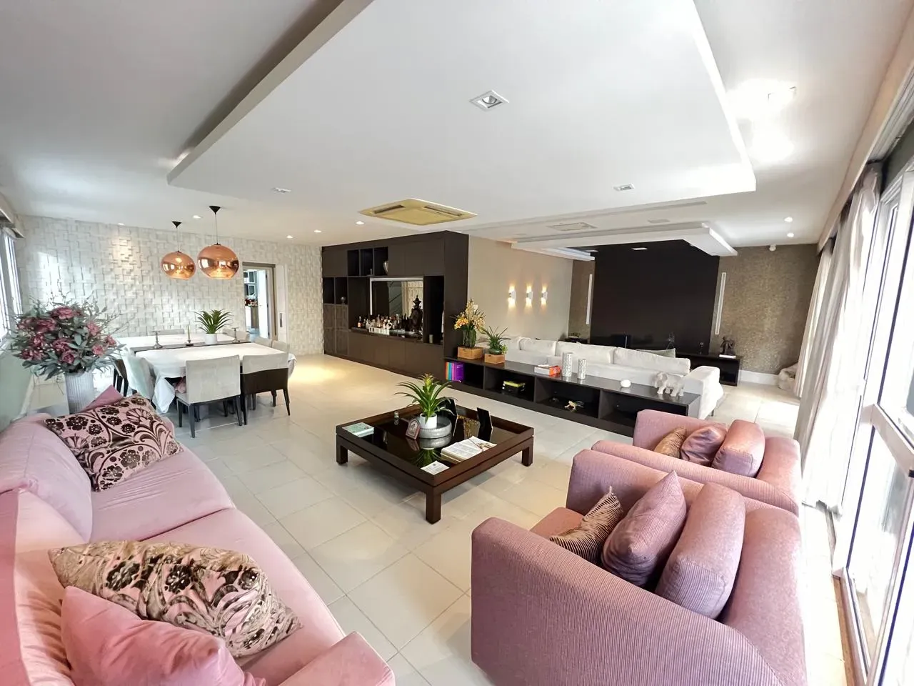 6-bedroom furnished house with a real desk workspace