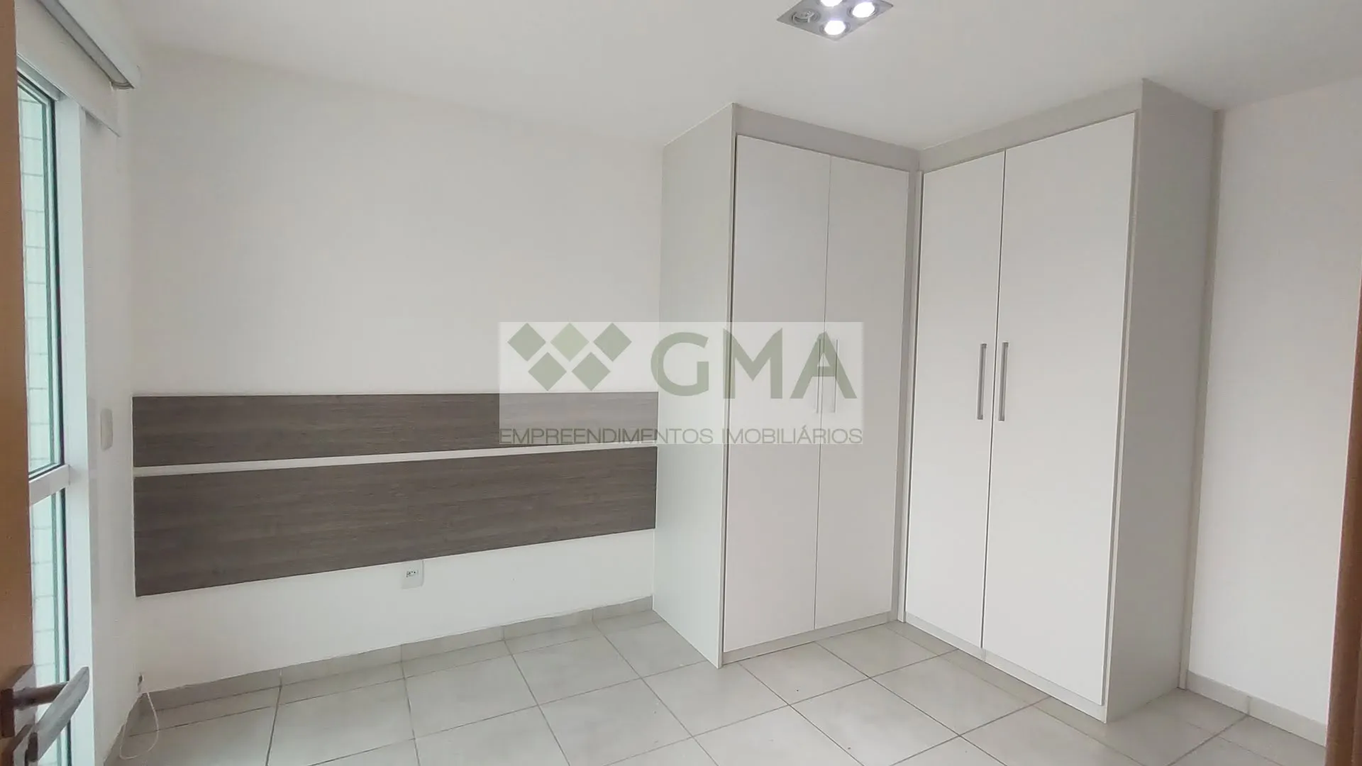 205 m² apartment on the 5th floor with 4 bedrooms — photo 59