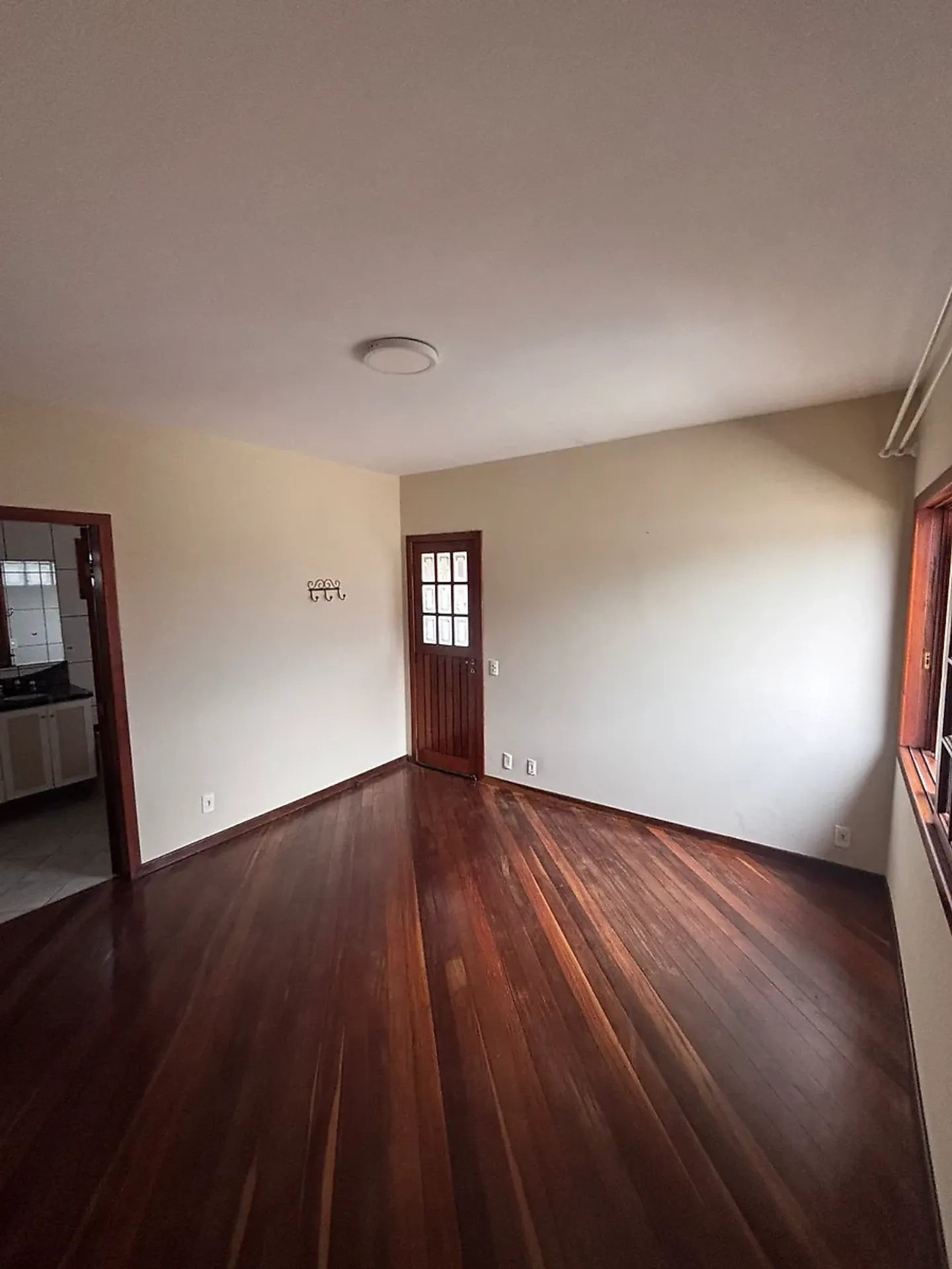 Rental house with 3 bedrooms and 360 m² — photo 9