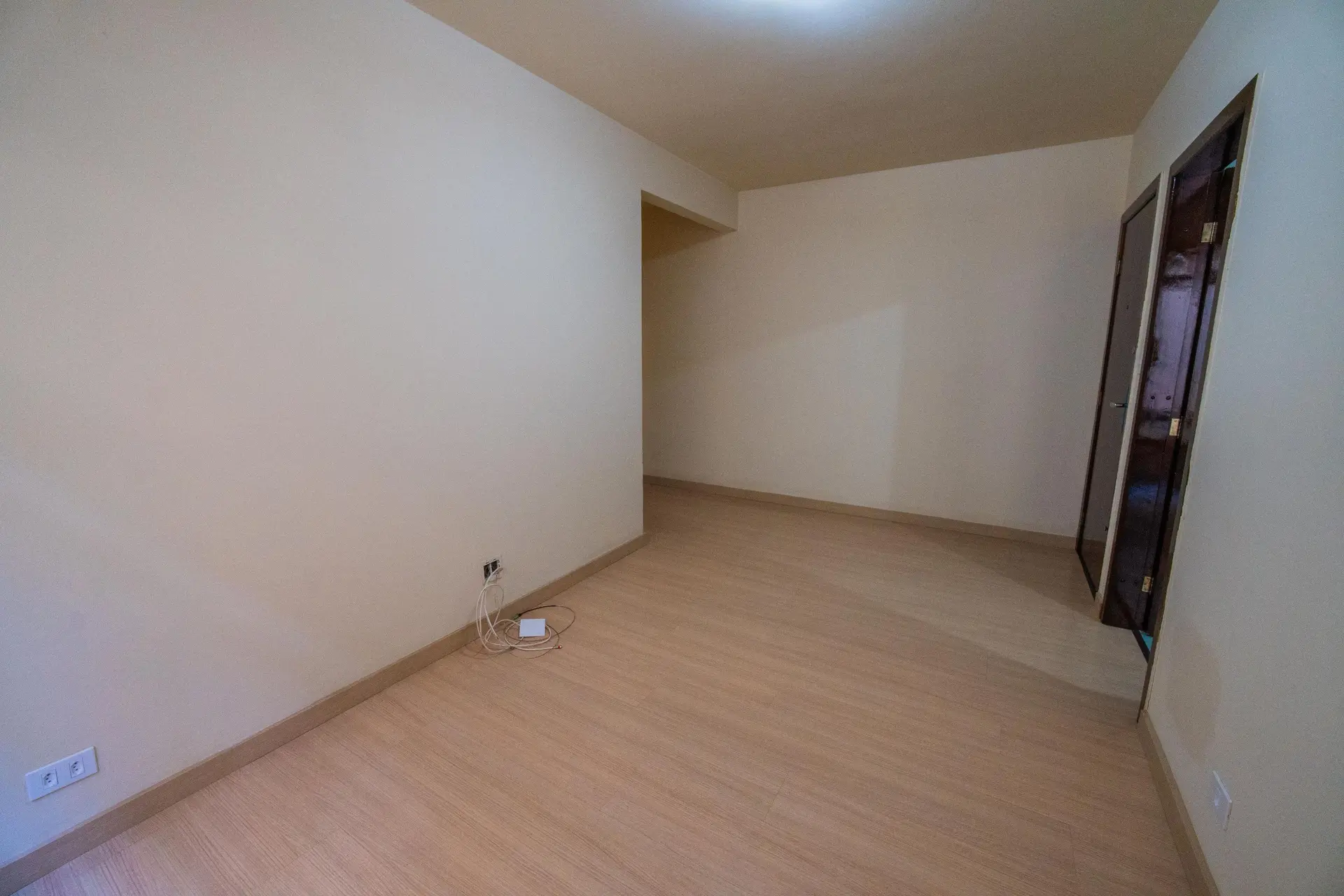2-bedroom apartment with wood or laminate floors — photo 13