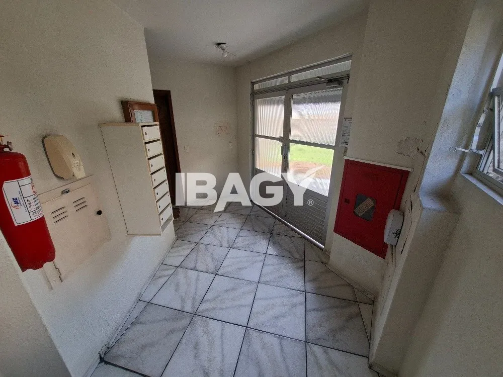 3-bedroom apartment with a half-bath and parking — photo 21