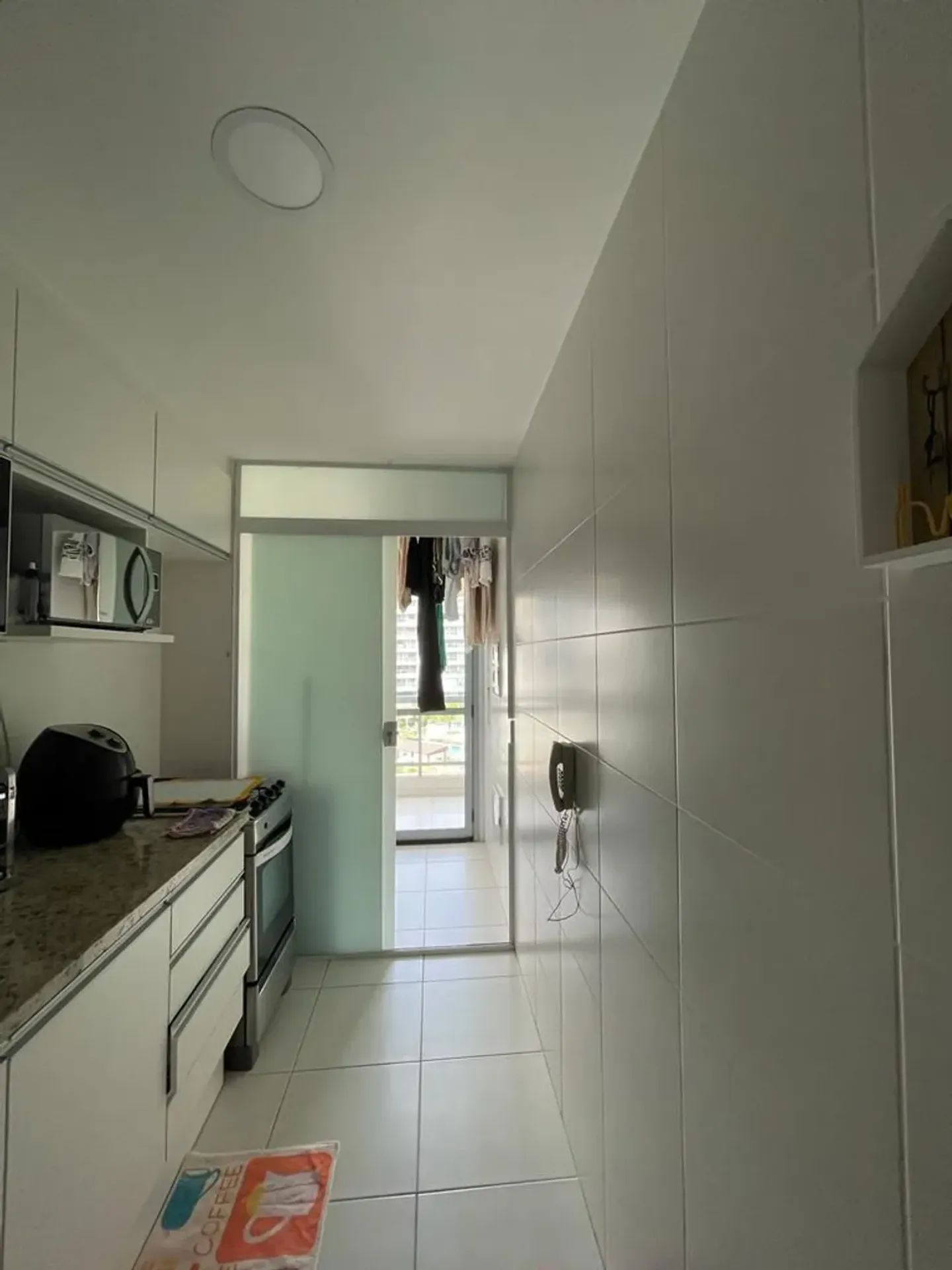 86 m² apartment with a walk-in closet and a washing machine — photo 6