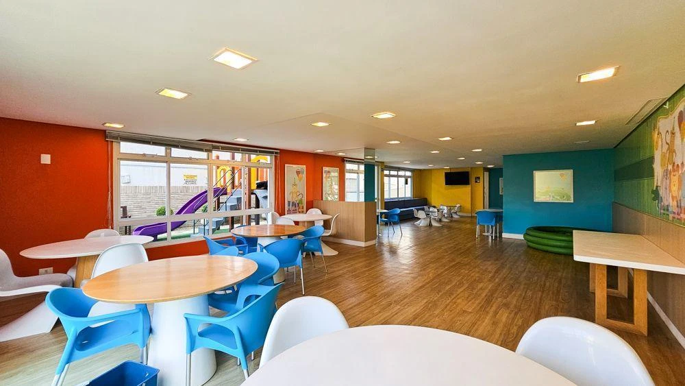 3-bedroom apartment with a washing machine — photo 28