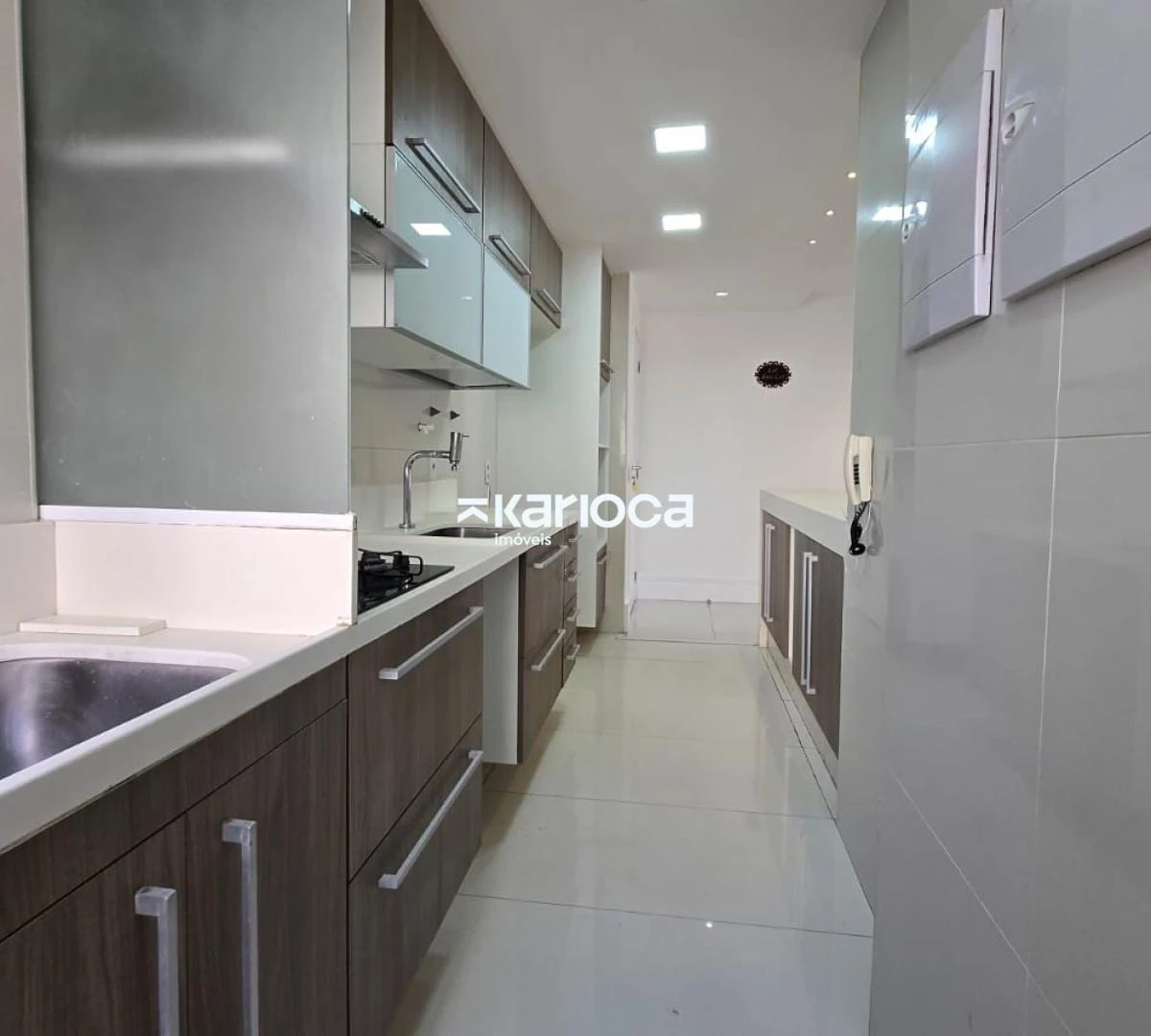 Floor-to-ceiling windows in a 3-bedroom apartment, 90 m² — photo 7