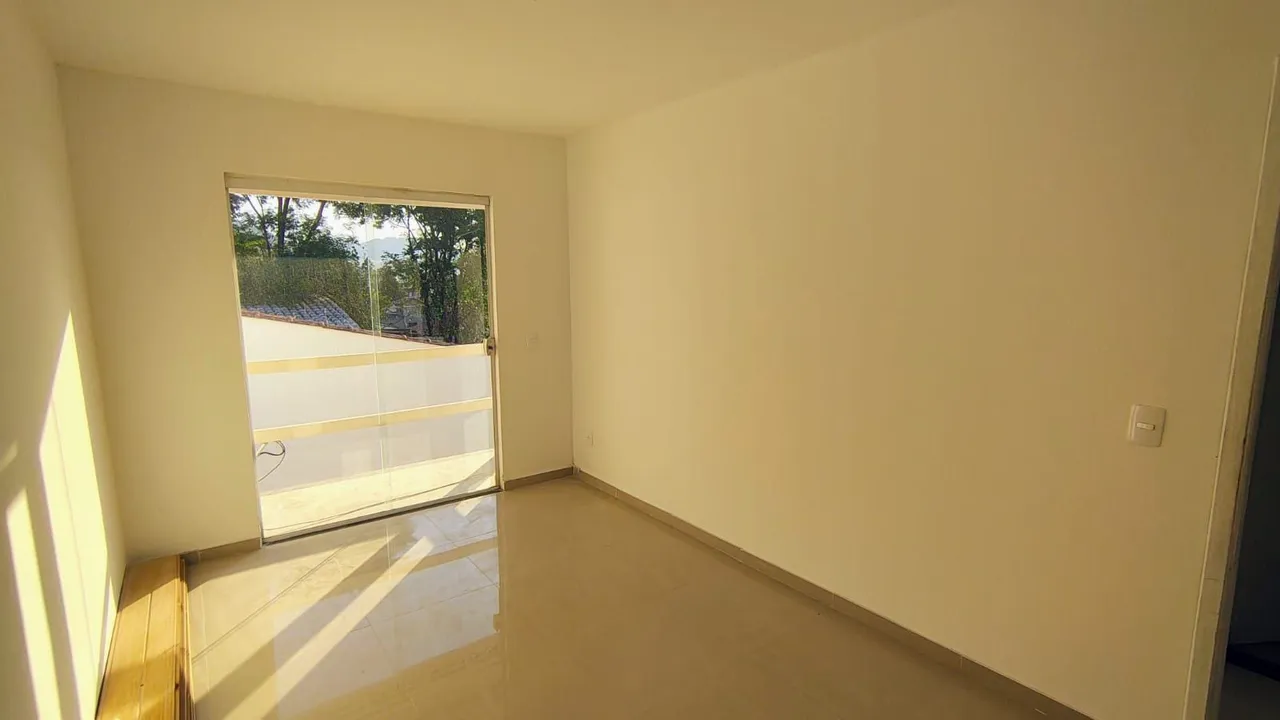 Semi-detached house with 3 bedrooms and 1 parking spot — photo 9