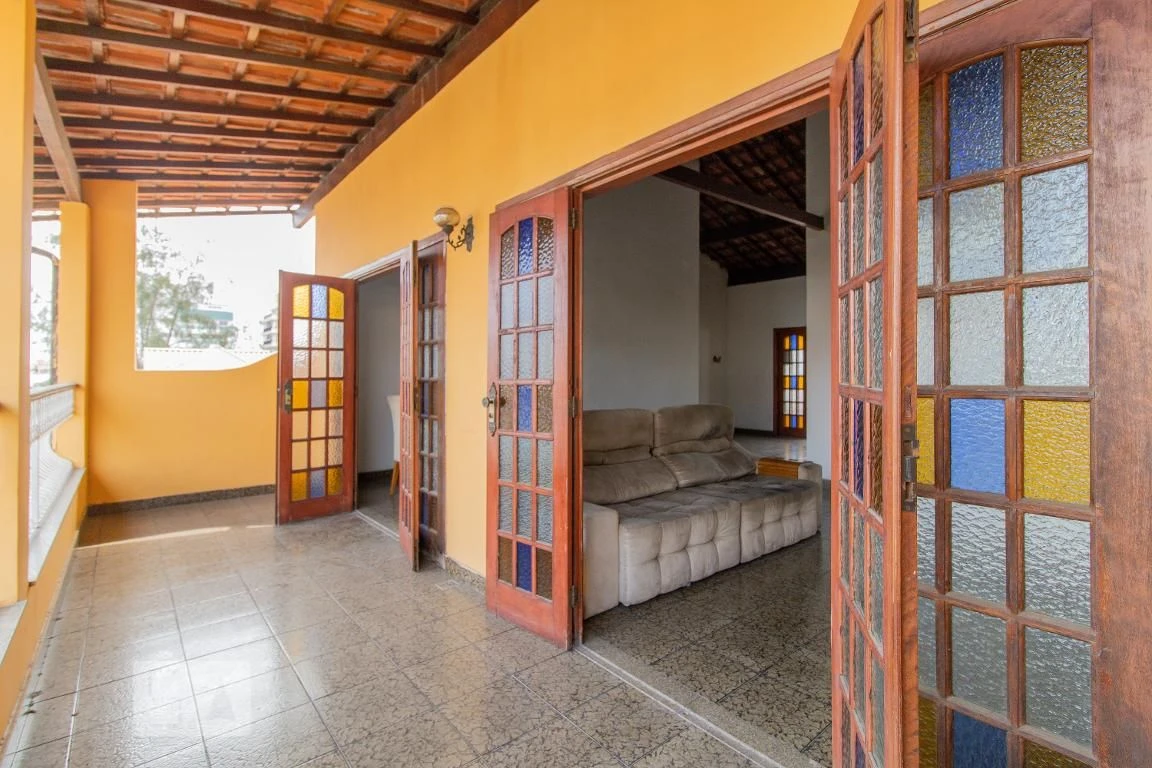 Rental house with 4 bedrooms and a private garden — photo 64
