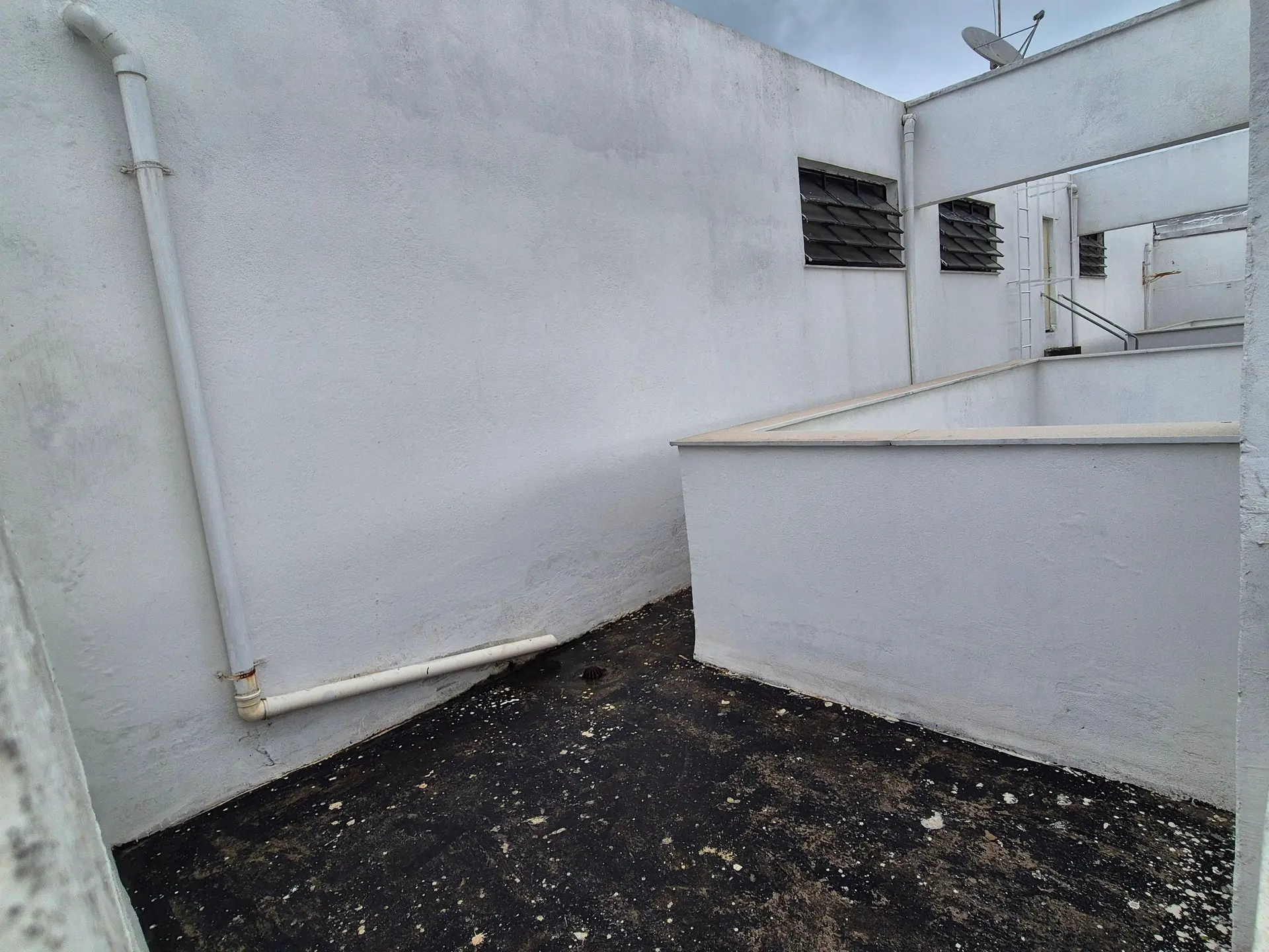 Furnished apartment with 3 bedrooms, 1 suite and balcony — photo 55