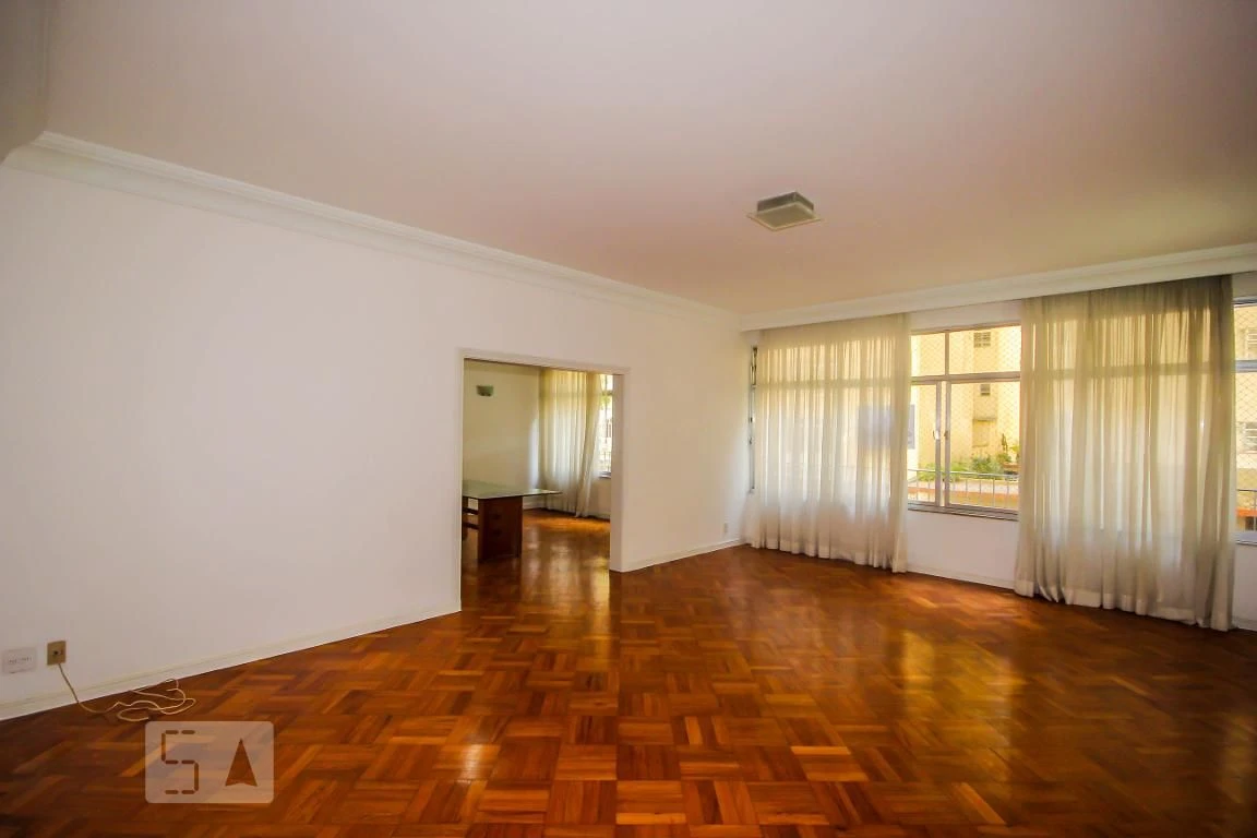 Furnished 3-bedroom apartment with a gas stove