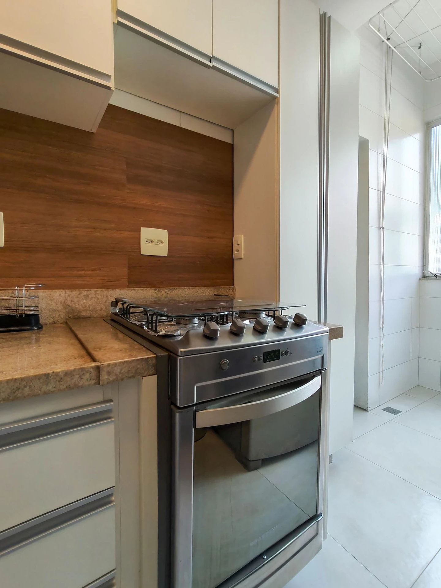 2-bedroom apartment with a mountain view in Rio de Janeiro — photo 32
