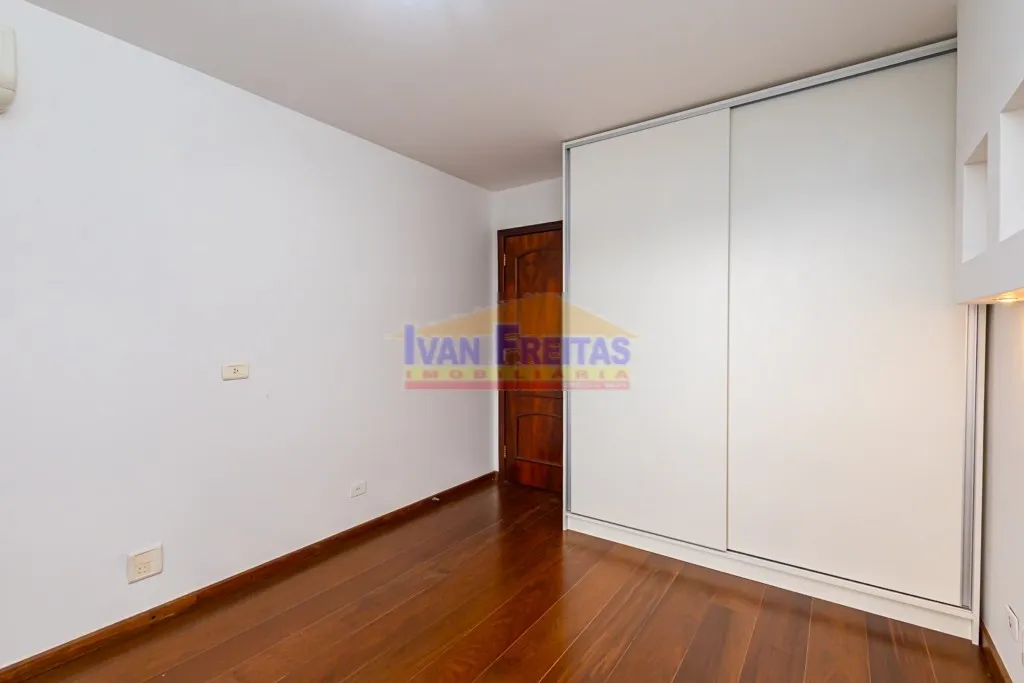 House with 5 bedrooms and balcony, plus 5 parking spots — photo 28