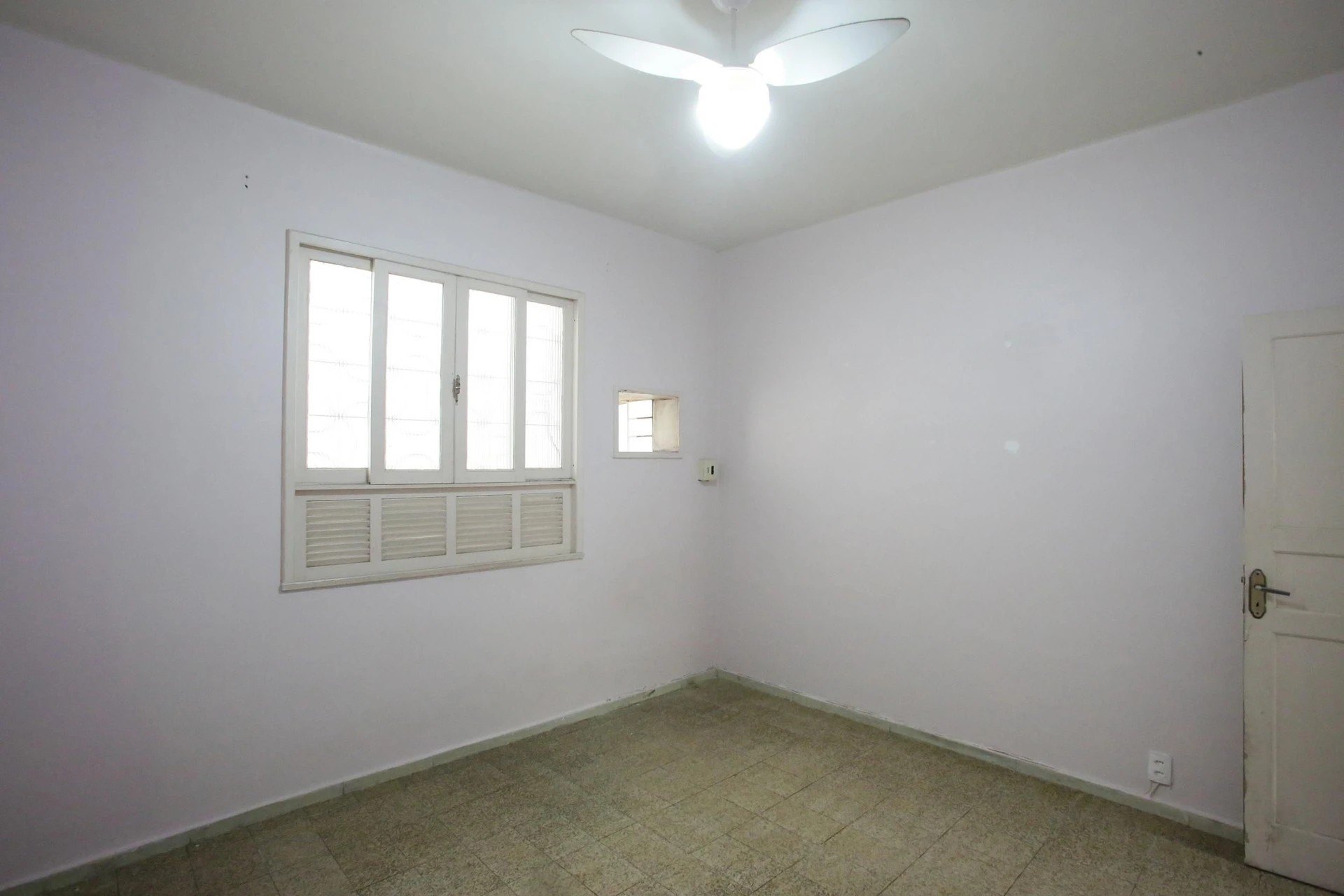 2-bedroom apartment with 2 bathrooms and no parking — photo 24