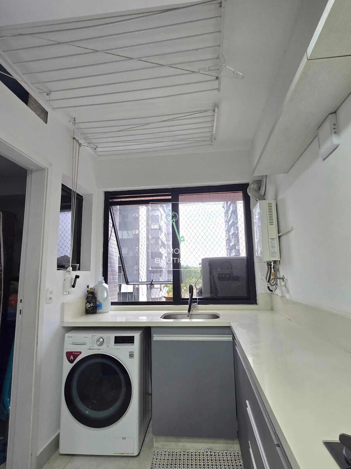 Furnished apartment, 88 m², with a glass-enclosed balcony — photo 19