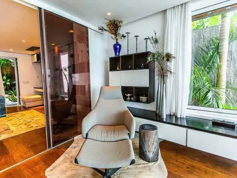 Furnished triplex house with open-plan kitchen and 5 baths — photo 14
