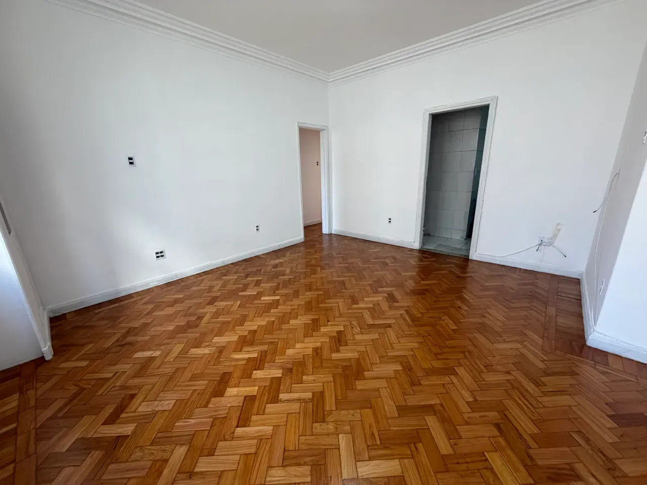 3-bedroom apartment with a sports court — photo 9