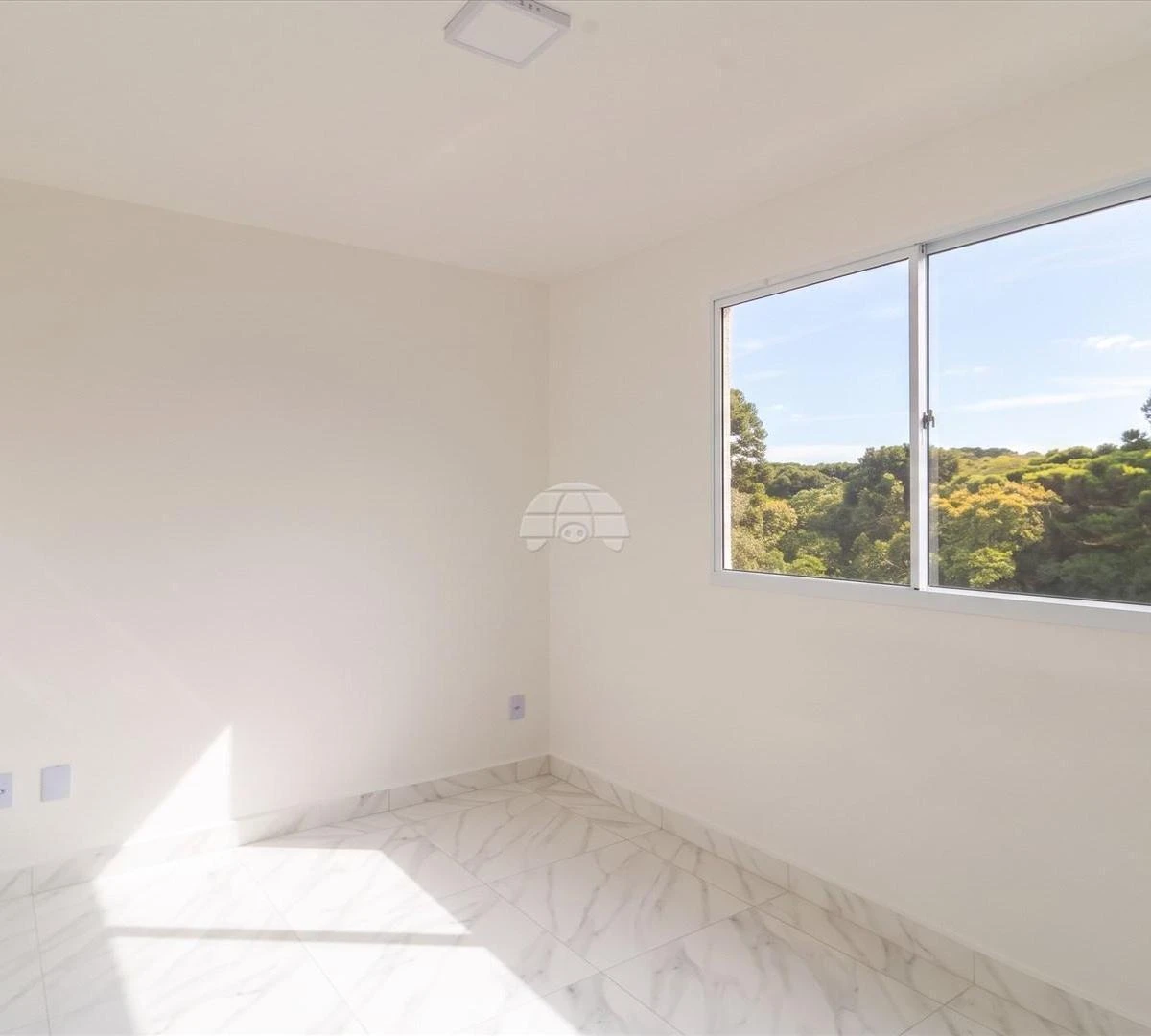 Вид на парк та 2 спальні: квартира 40 м² — photo 20