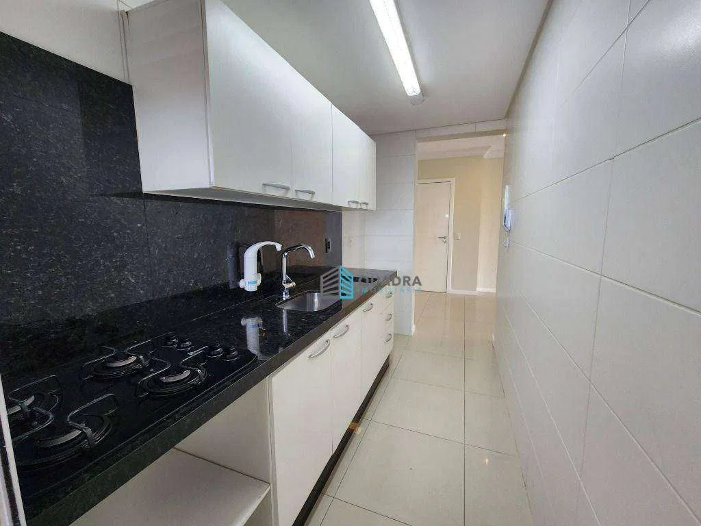 2-bedroom apartment with a home office in Florianópolis — photo 2