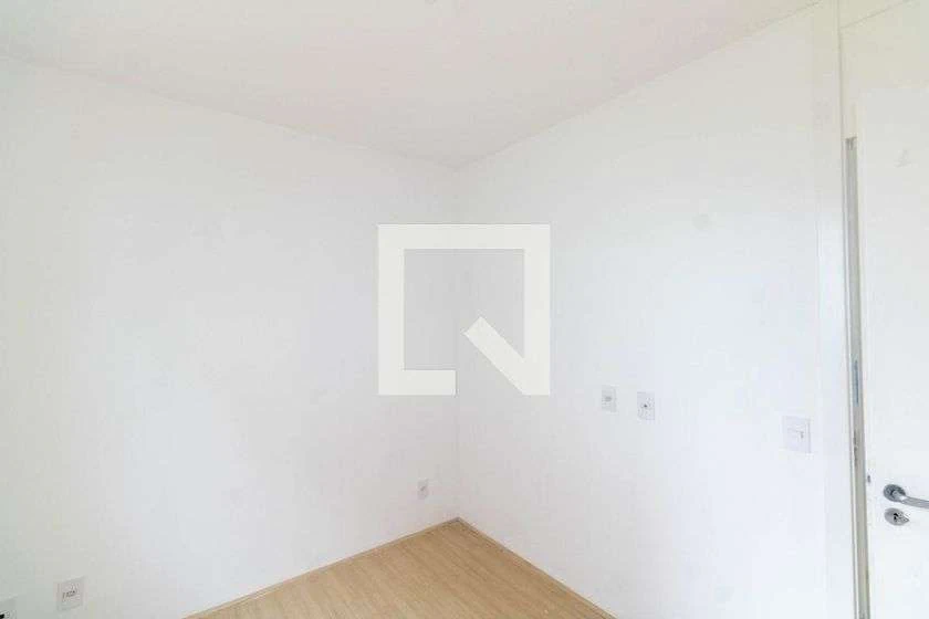 Apartamento de 49 m² com box de vidro no banheiro — photo 23