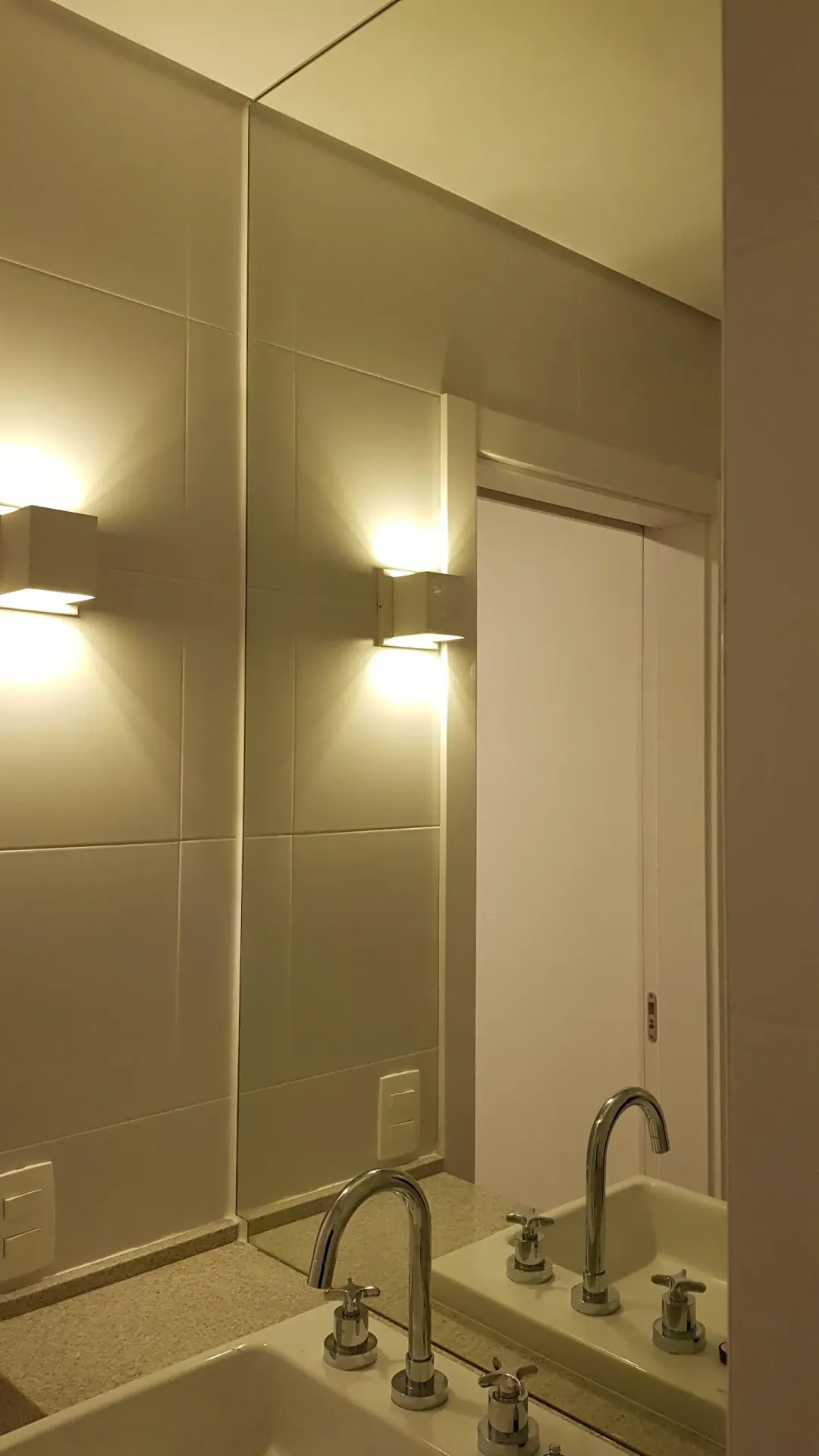 Unfurnished 260 m² house with 3 bedrooms and 2 parking — photo 11