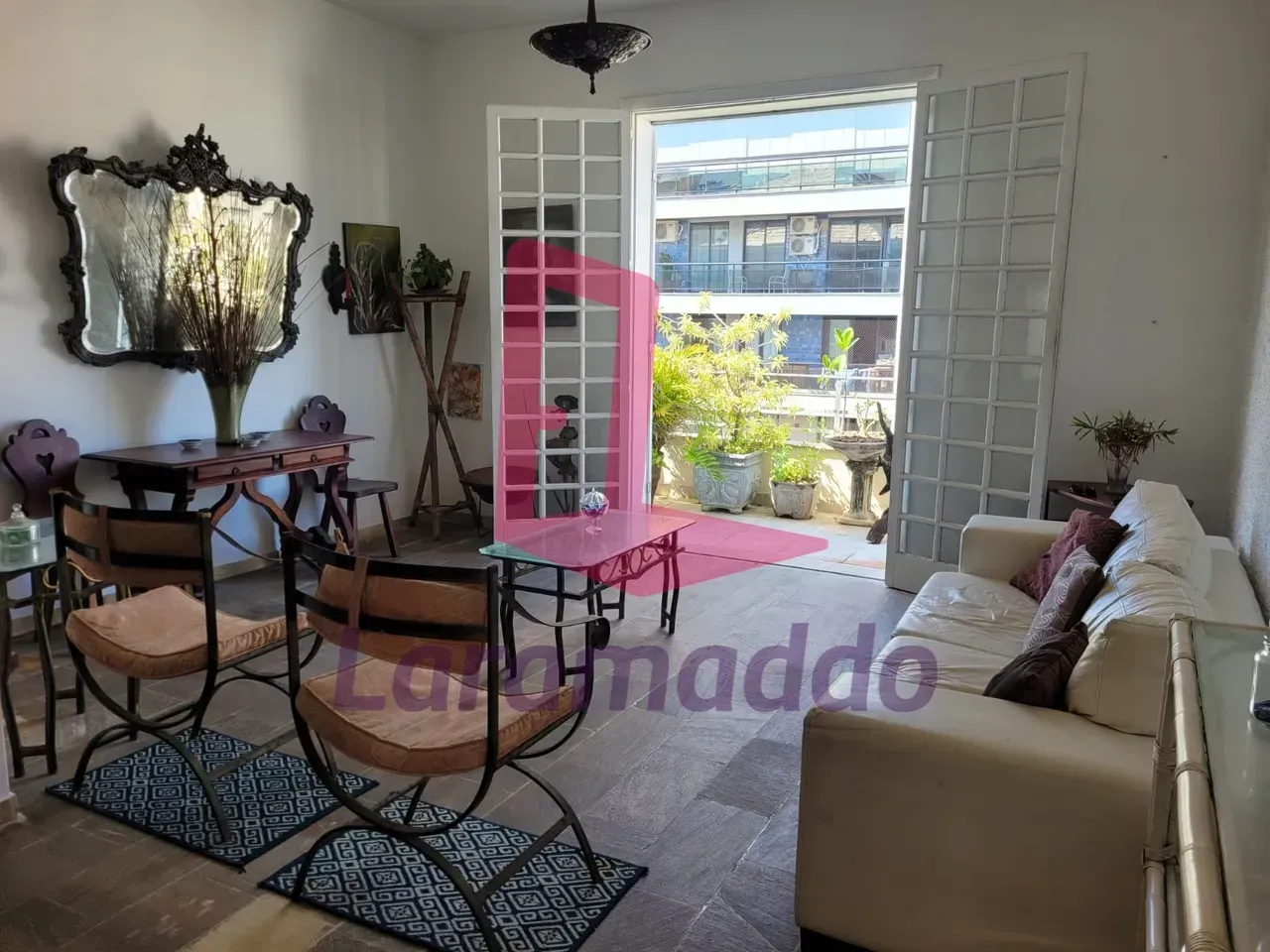 210 m² apartment with 5 bedrooms and 3 bathrooms — photo 4