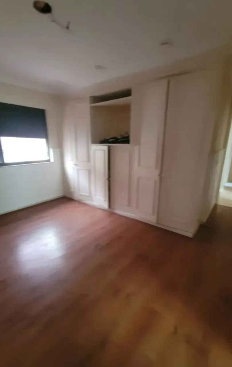 Unfurnished 3-bedroom apartment with 3 bathrooms — photo 17