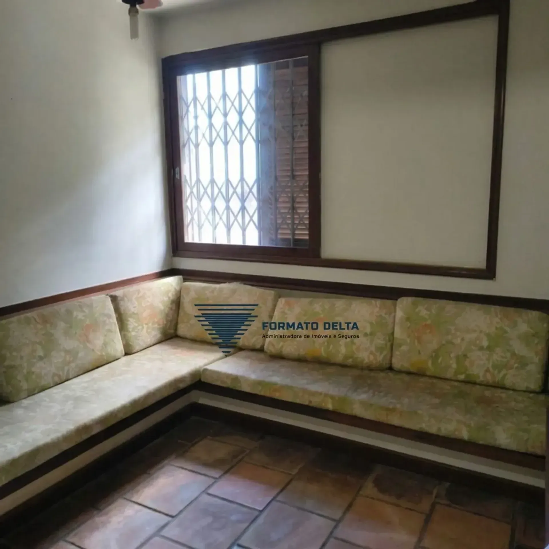 Casa com 8 quartos, 4 banheiros e 7 vagas no 2º andar — photo 2