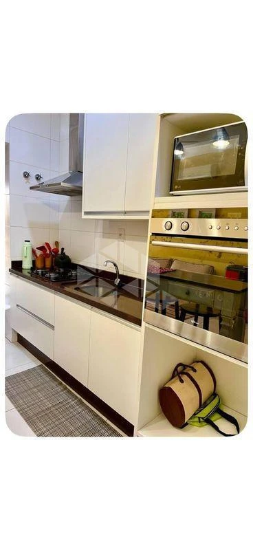3-bedroom apartment in a building with a pool — photo 13