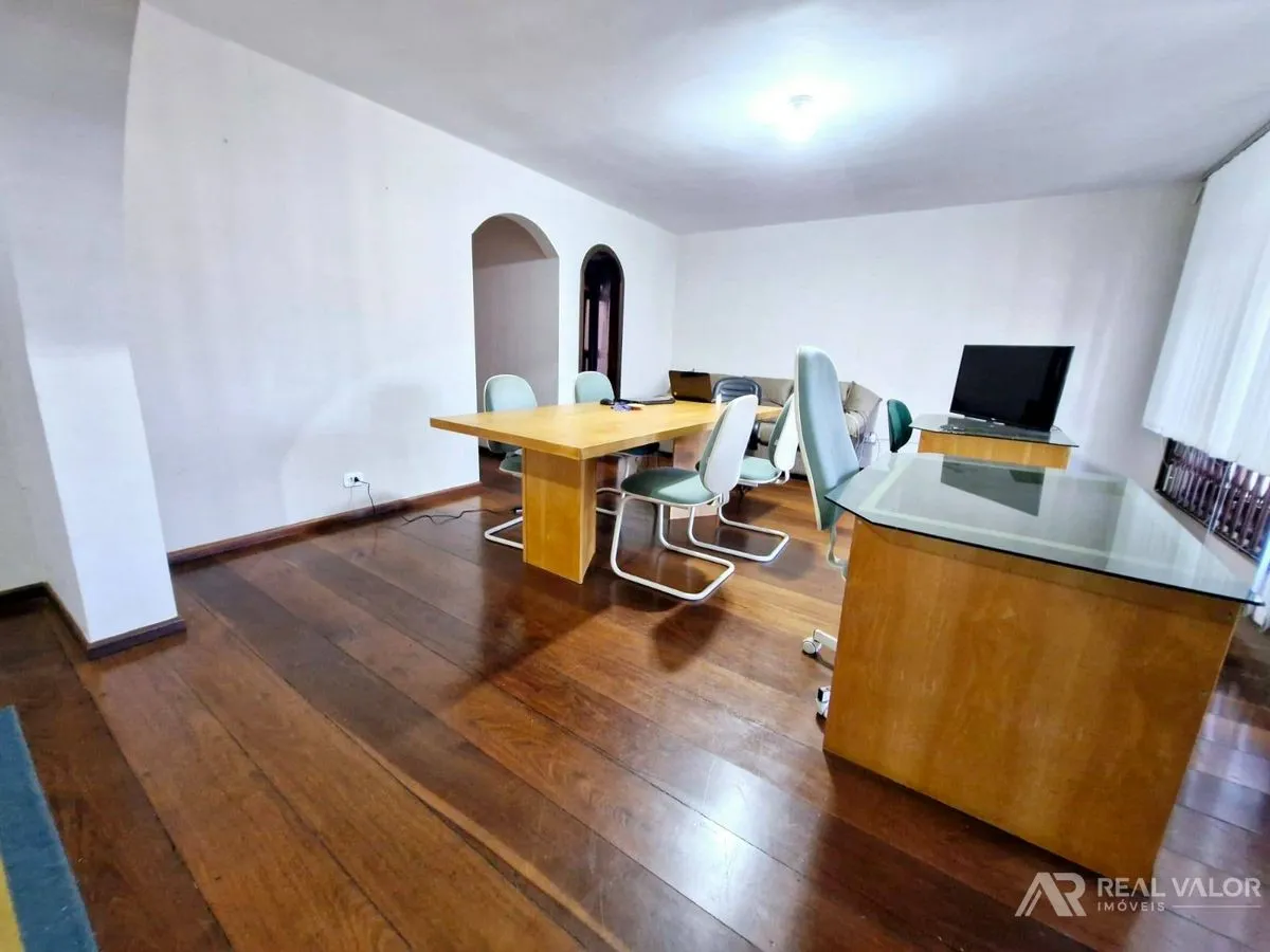 Furnished house with 8 bedrooms and 510 m² — photo 32