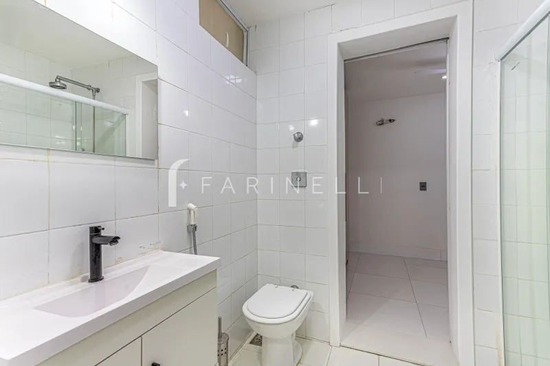 Floor-to-ceiling windows in a 3-bedroom apartment, 465 m² — photo 25