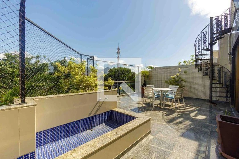 Furnished 185 m² apartment with 3 bedrooms and balcony — photo 3