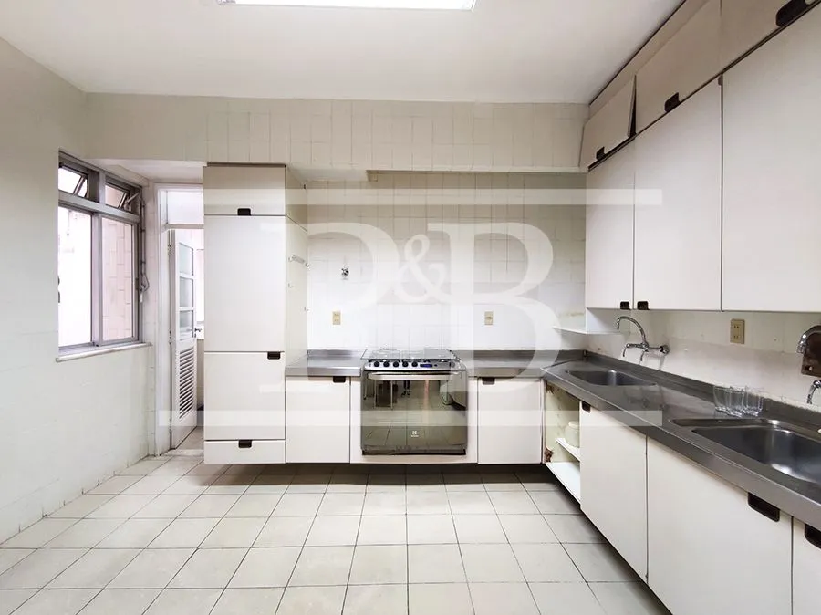 4-bedroom apartment with 283 m² and 2 parking spaces — photo 29