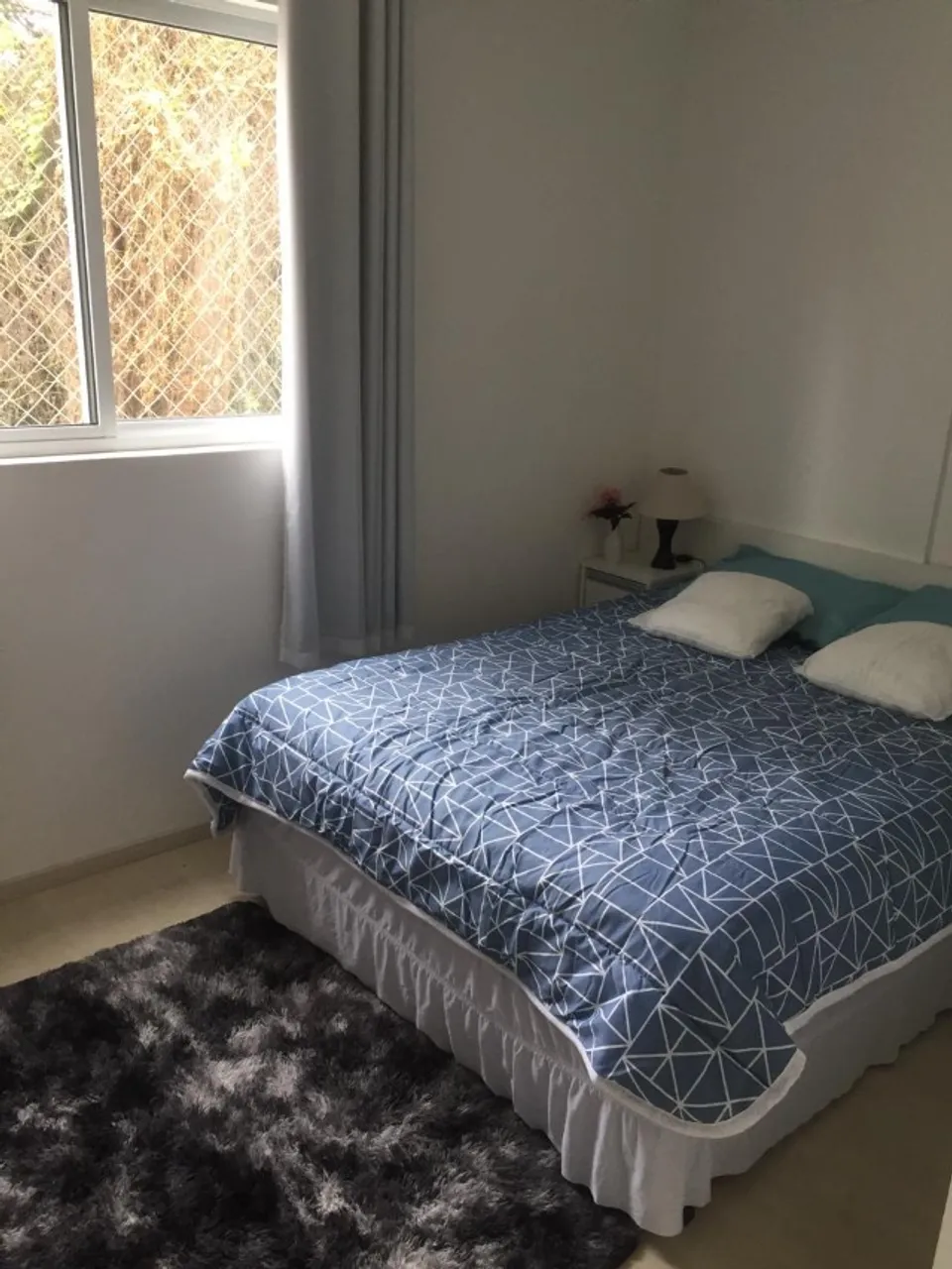 Furnished 1-bedroom apartment with open-plan kitchen — photo 3